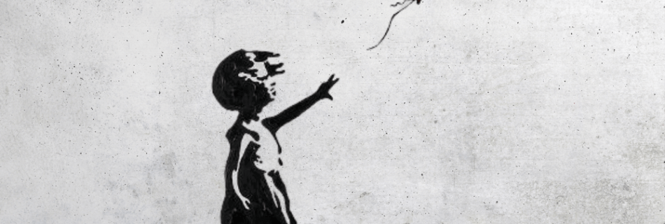 Banksy Grafitti ein Mädchen greift nach einem roten Herz Ballon
