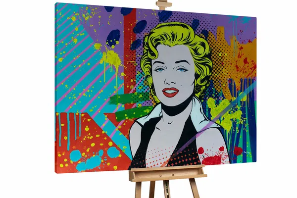 Eine zeitgenössische Interpretation einer blonden Frau im lebhaften Pop-Art-Stil, die klassische Elemente mit kräftigen modernen Farbakzenten mischt.