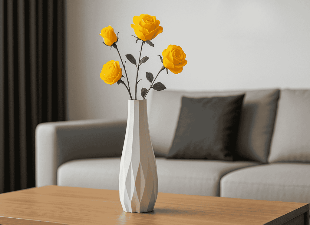 Minimalistische Vase mit einer gelben Blume